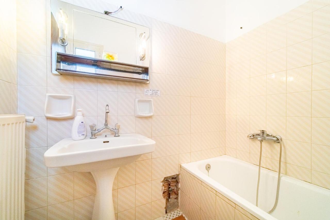 Apartament Mercury 3 *