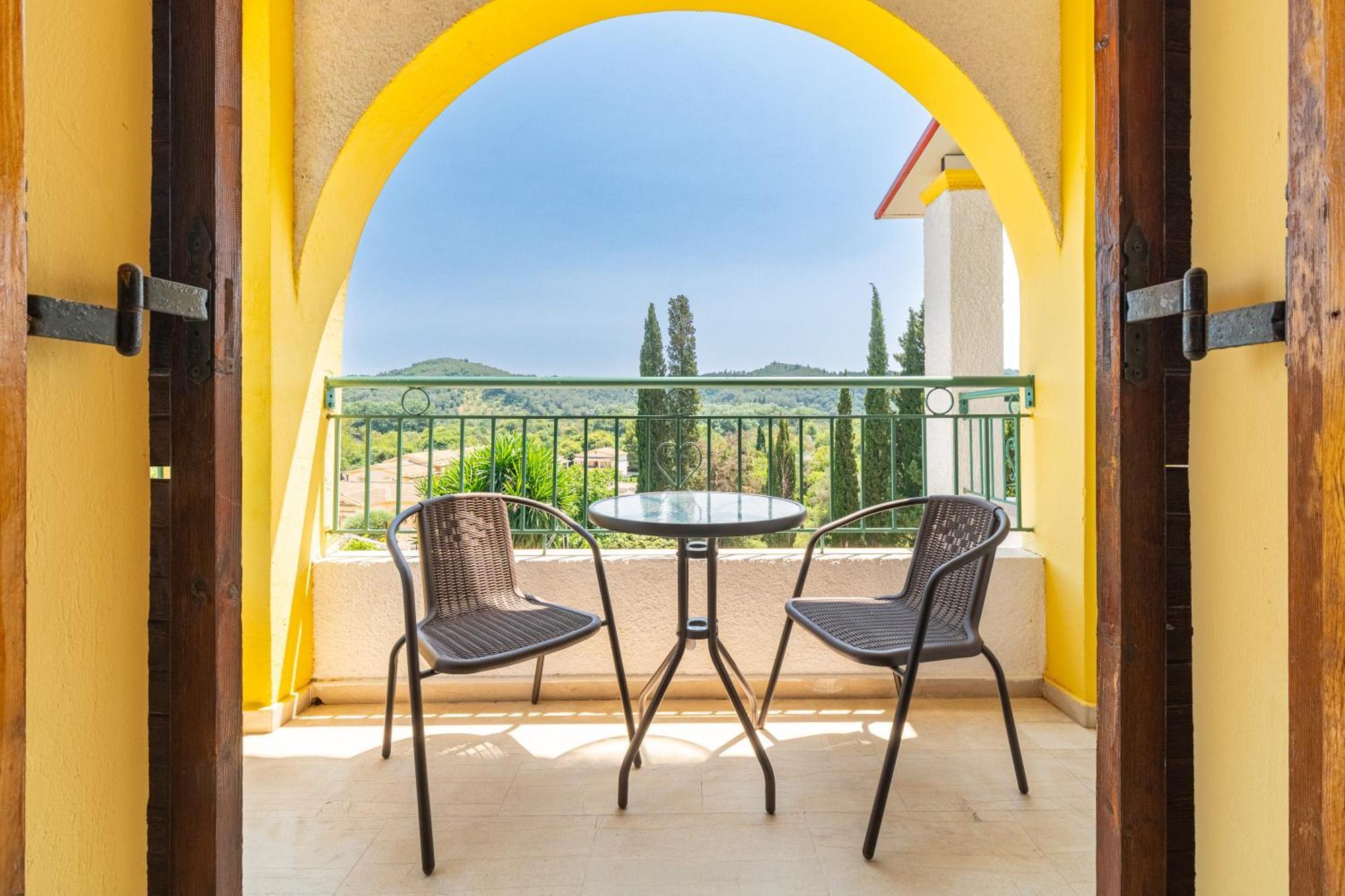 Mercury 3 * Peroulades (Corfu)