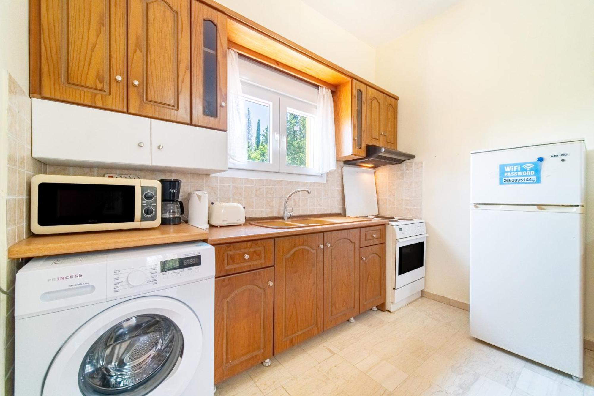Mercury 3 Apartament Peroulades (Corfu)